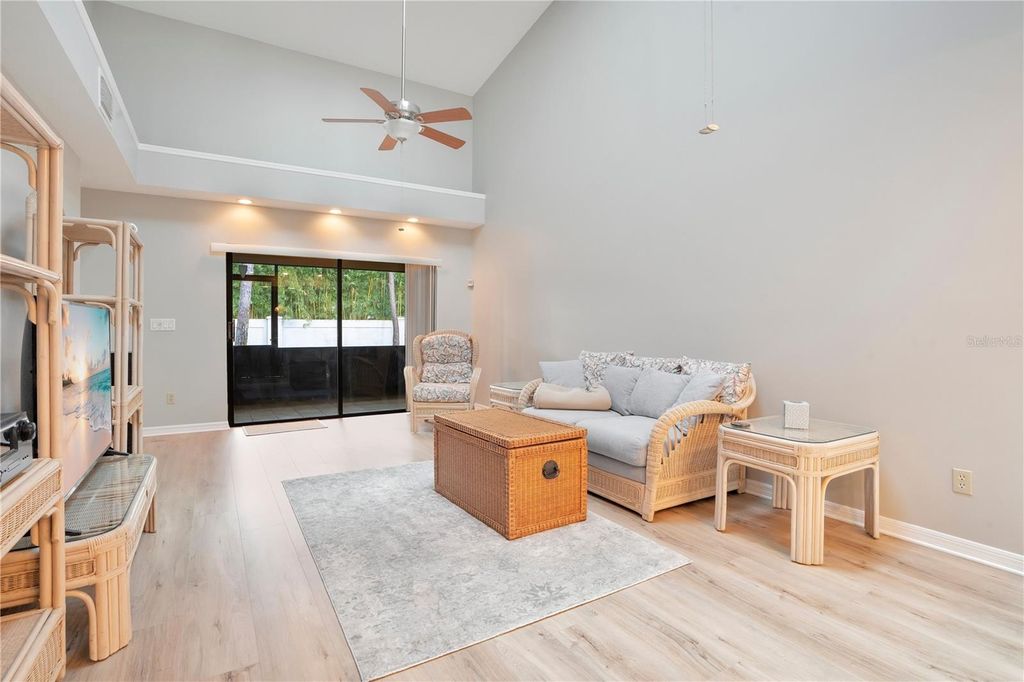 Image 8 of property listing at 8110 SANDPOINT BOULEVARD, Orlando, FL 32819