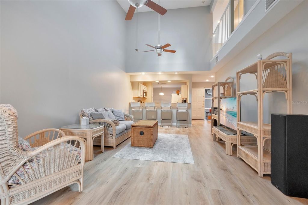 Image 9 of property listing at 8110 SANDPOINT BOULEVARD, Orlando, FL 32819