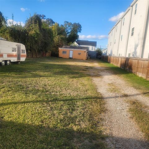 320 Thornton Road, Houston, TX 77018