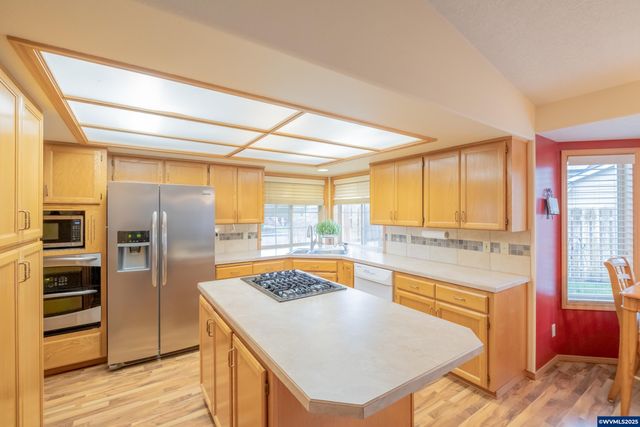 1255 NE Laurelridge St, Keizer, OR 97303