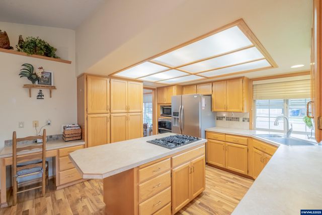 1255 NE Laurelridge St, Keizer, OR 97303