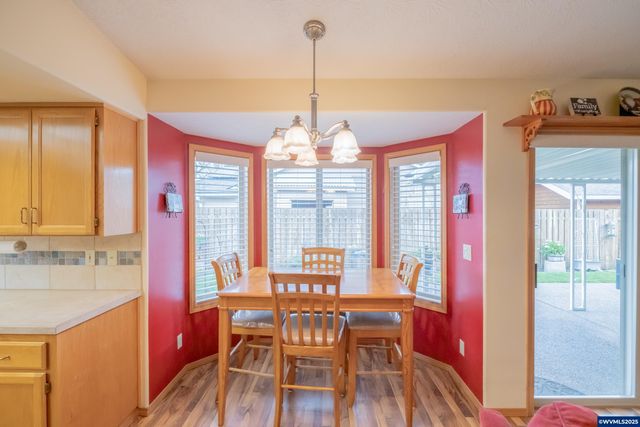 1255 NE Laurelridge St, Keizer, OR 97303