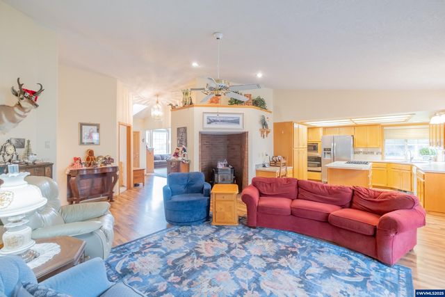 1255 NE Laurelridge St, Keizer, OR 97303