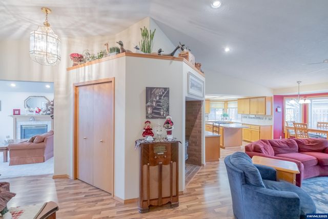 1255 NE Laurelridge St, Keizer, OR 97303