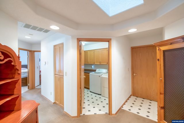 1255 NE Laurelridge St, Keizer, OR 97303