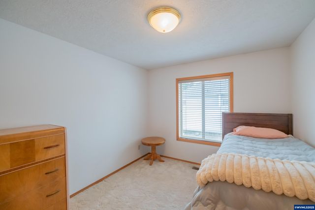 1255 NE Laurelridge St, Keizer, OR 97303