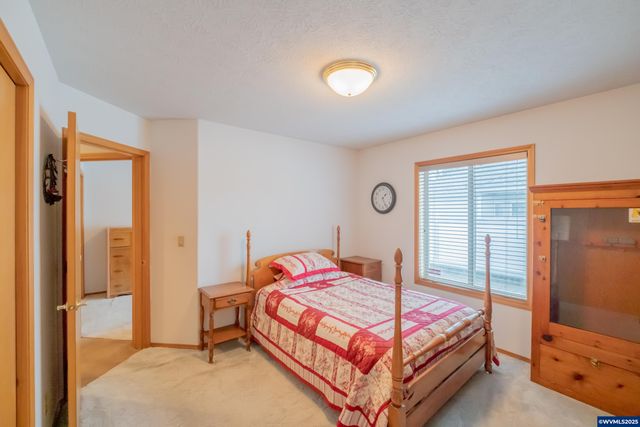 1255 NE Laurelridge St, Keizer, OR 97303