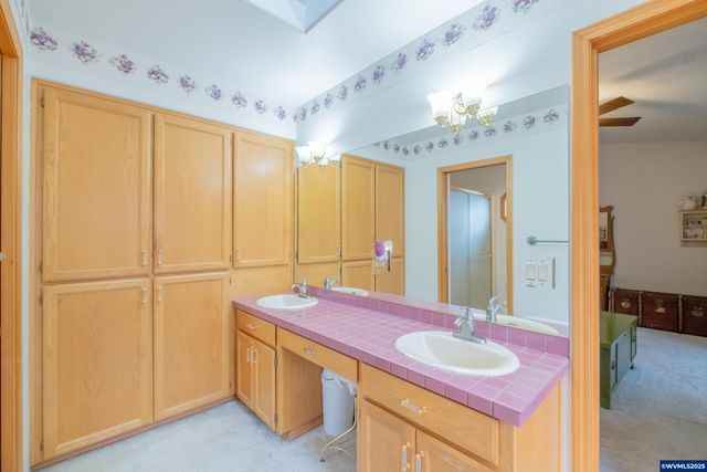 1255 NE Laurelridge St, Keizer, OR 97303