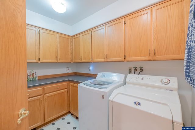 1255 NE Laurelridge St, Keizer, OR 97303