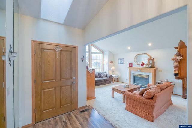 1255 NE Laurelridge St, Keizer, OR 97303