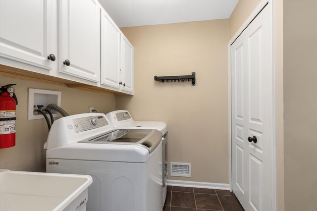 9655 Endicott Lane, Ypsilanti, MI 48197