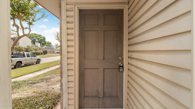 7859 Green Lawn Drive 7859, Houston, TX 77088