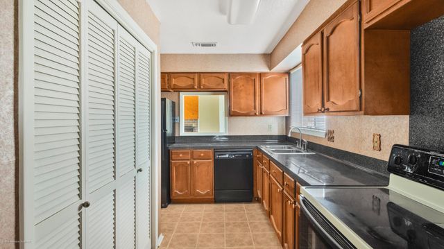 7859 Green Lawn Drive 7859, Houston, TX 77088