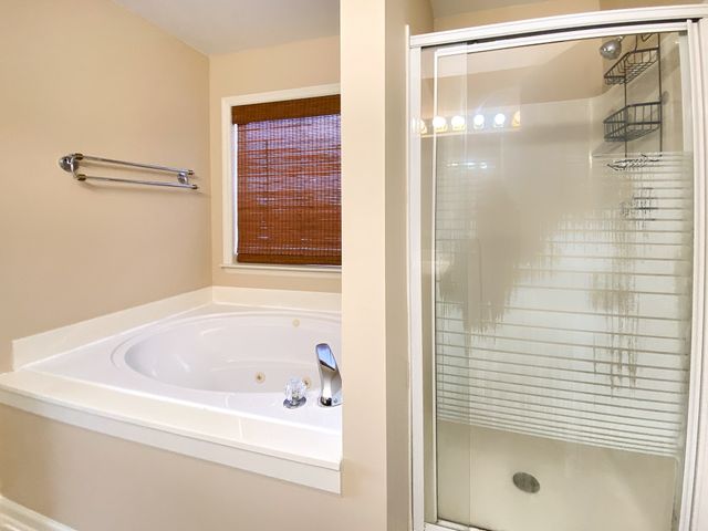 215 Falcon Dr, Manchester, TN 37355