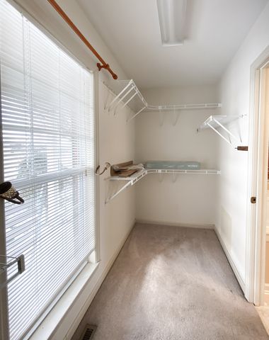 215 Falcon Dr, Manchester, TN 37355