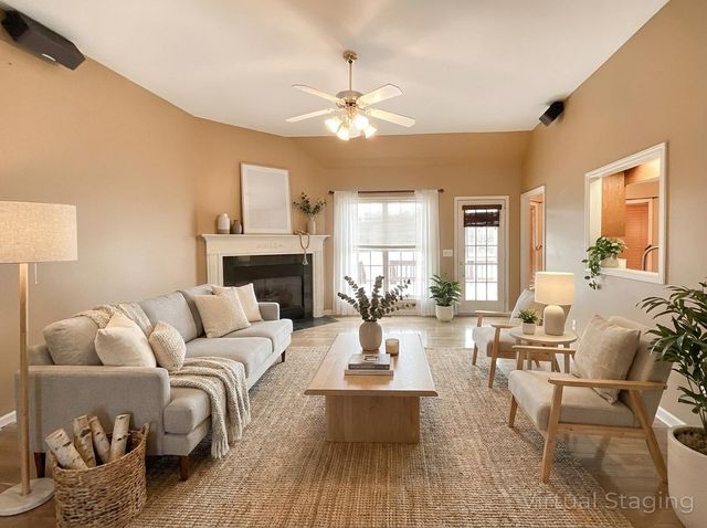 215 Falcon Dr, Manchester, TN 37355