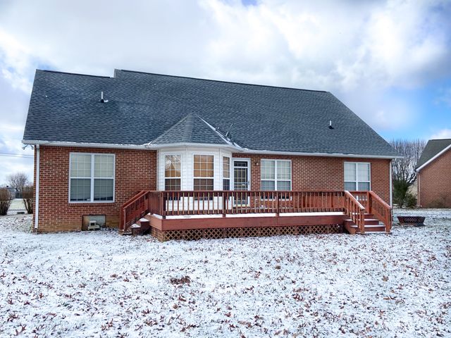 215 Falcon Dr, Manchester, TN 37355