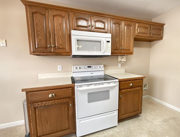 215 Falcon Dr, Manchester, TN 37355