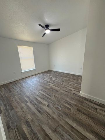 2359 Road 5731, Cleveland, TX 77327