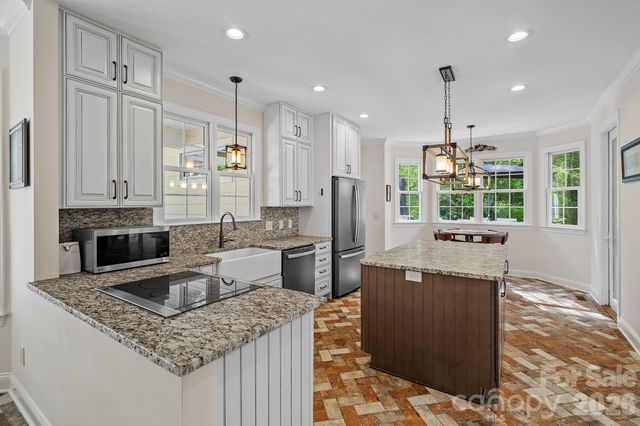 9 Whispering Meadows Drive, Fairview, NC 28730
