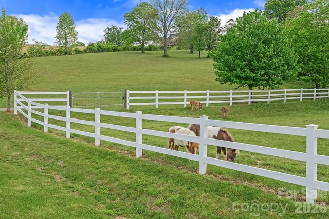 9 Whispering Meadows Drive, Fairview, NC 28730