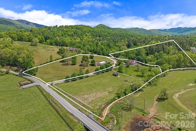 9 Whispering Meadows Drive, Fairview, NC 28730