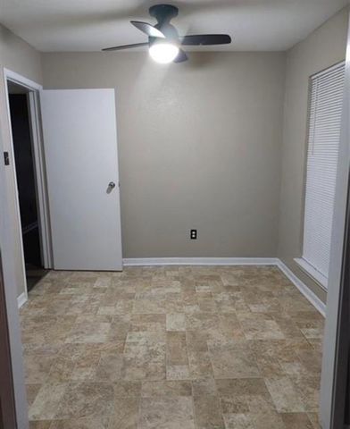 10912 Gulf Freeway 22, Houston, TX 77034
