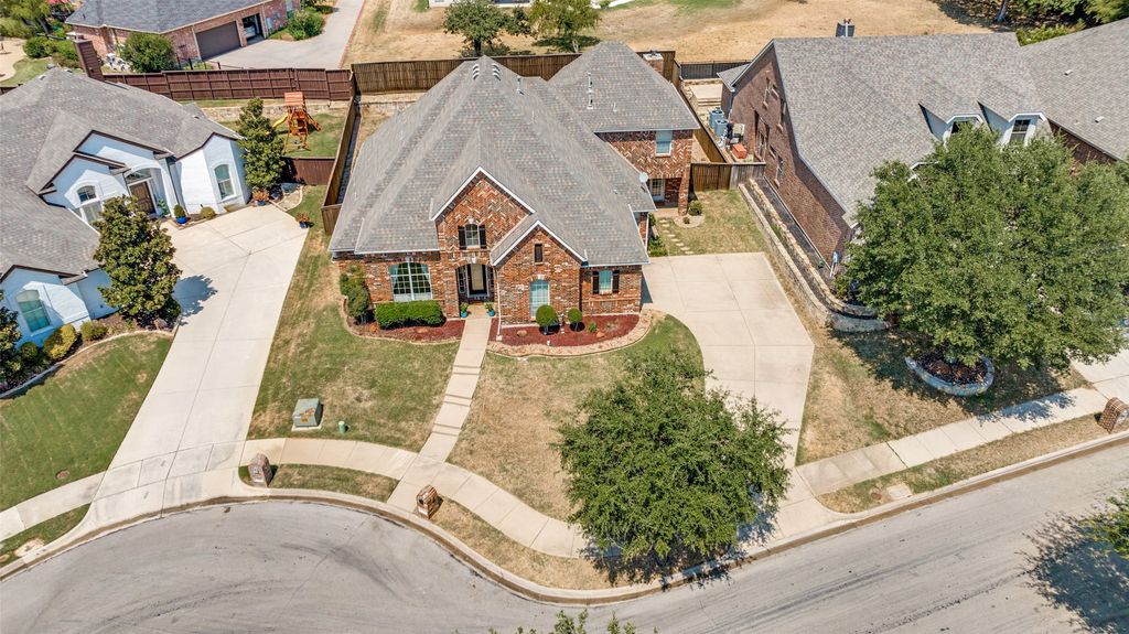 205 THISTLE Ridge, Denton, TX 76210 — photo 3