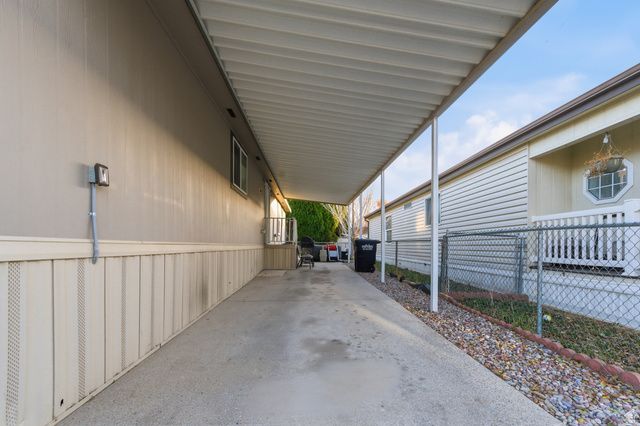 989 YUCCA DR, Taylorsville, UT 84123