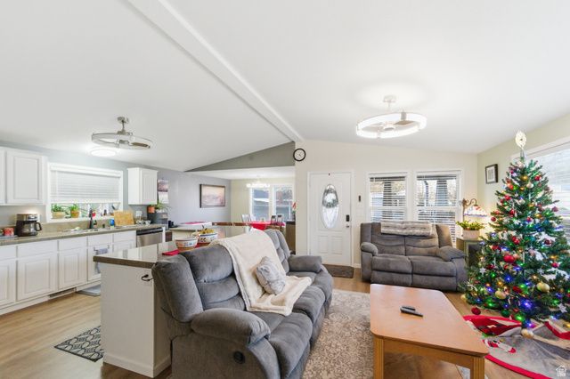 989 YUCCA DR, Taylorsville, UT 84123