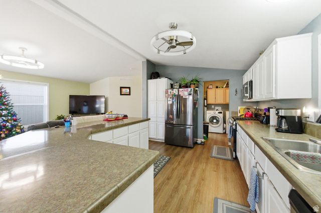 989 YUCCA DR, Taylorsville, UT 84123