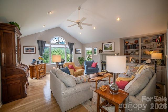 36 Lynx Drive, Black Mountain, NC 28711