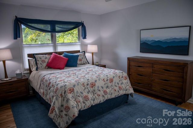 36 Lynx Drive, Black Mountain, NC 28711