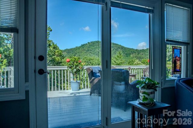 36 Lynx Drive, Black Mountain, NC 28711