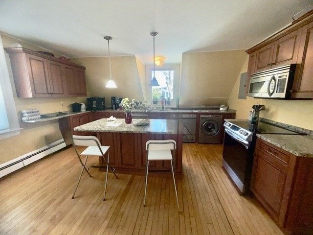 81 Church Street 3, Newton, MA 02458