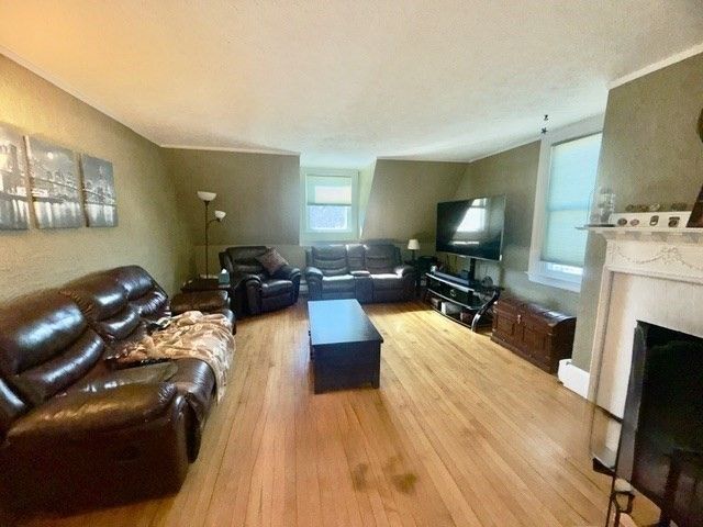 81 Church Street 3, Newton, MA 02458