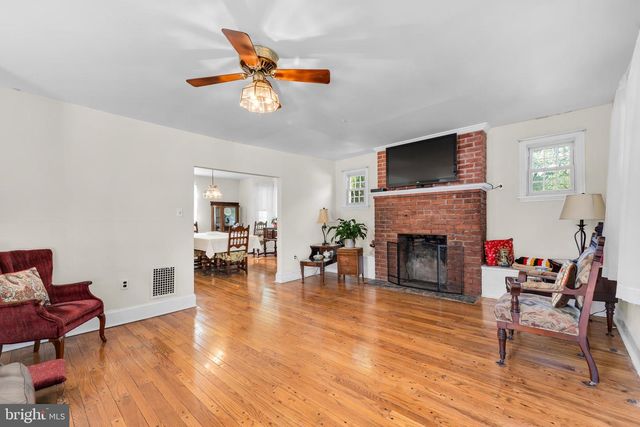 31 OLD STATE RD, Berwyn, PA 19312
