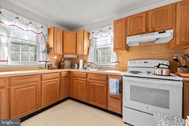31 OLD STATE RD, Berwyn, PA 19312