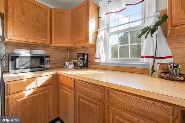 31 OLD STATE RD, Berwyn, PA 19312