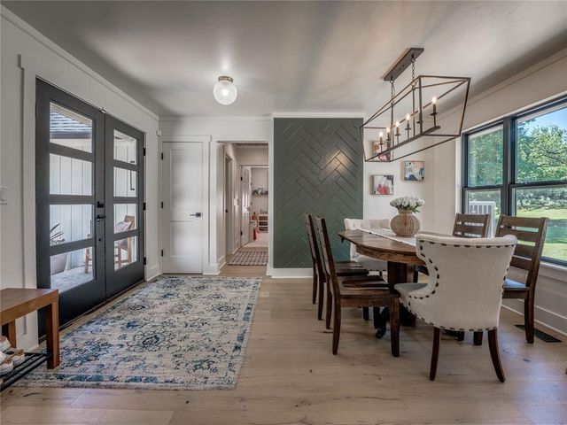 2221 W College Avenue, Guthrie, OK 73044