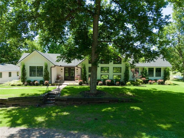 2221 W College Avenue, Guthrie, OK 73044