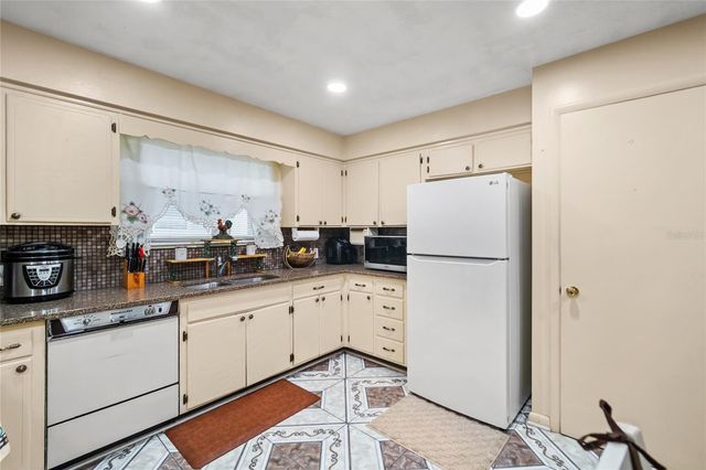 8557 VERMANTH ROAD, Jacksonville, FL 32211