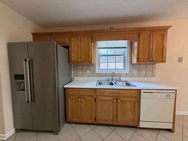 414 Saddle Shoal Trail, Lawrenceville, GA 30046