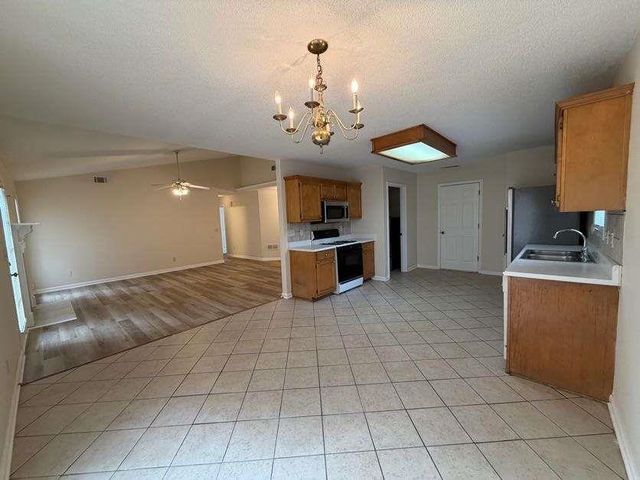 414 Saddle Shoal Trail, Lawrenceville, GA 30046