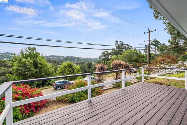 8019 Sterling Dr., Oakland, CA 94605