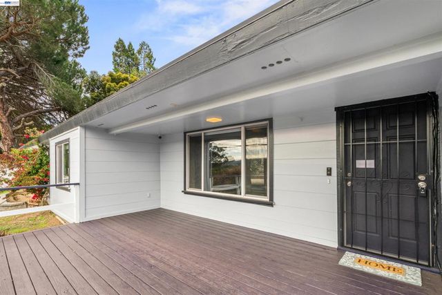 8019 Sterling Dr., Oakland, CA 94605