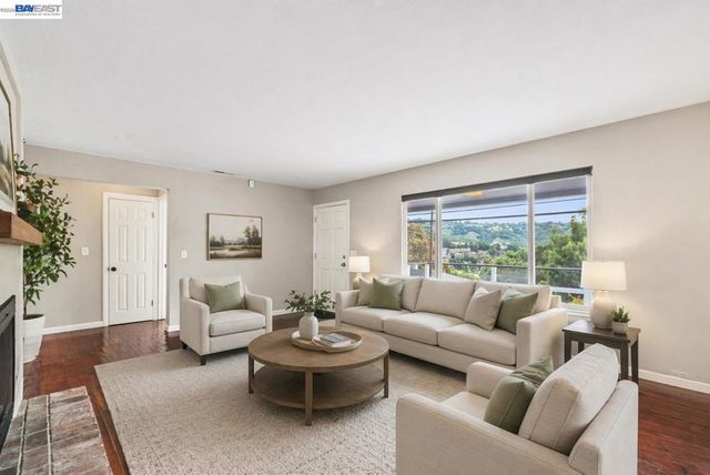 8019 Sterling Dr., Oakland, CA 94605