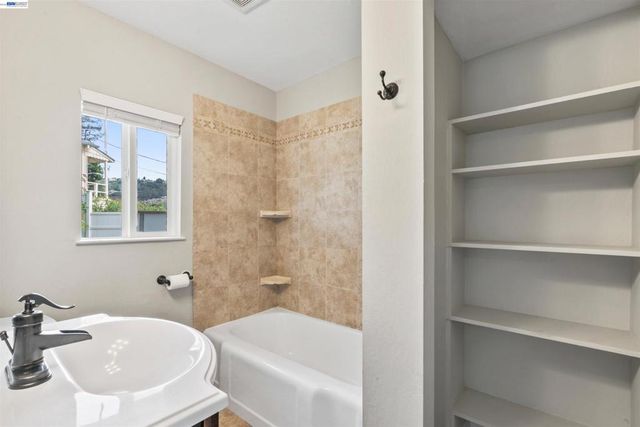 8019 Sterling Dr., Oakland, CA 94605