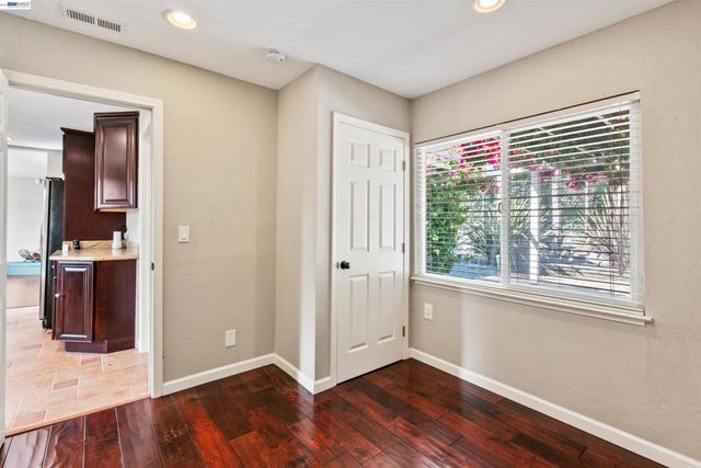 8019 Sterling Dr., Oakland, CA 94605