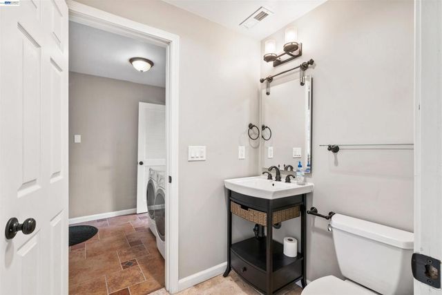 8019 Sterling Dr., Oakland, CA 94605